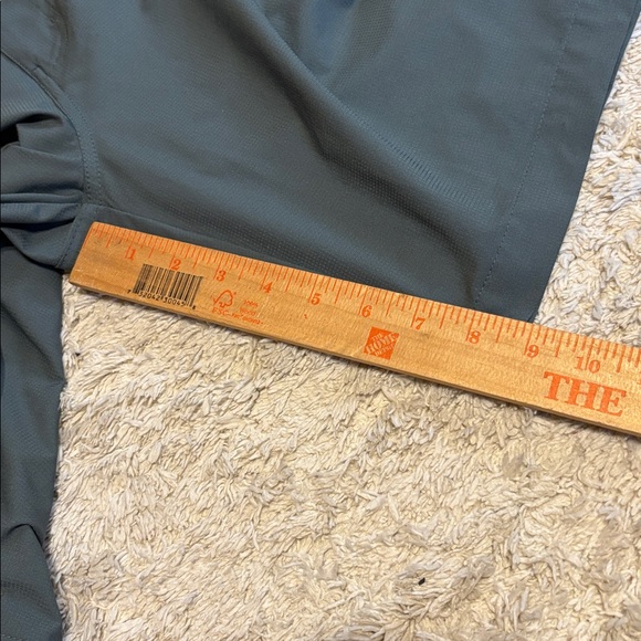 Travis Mathew's Wanderlust Shorts, 9" inseam, Balsam Green, Size 34 - Picture 6 of 8